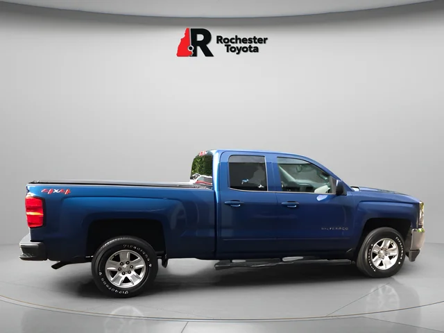 Used 2018 Blue Chevrolet LT image 8