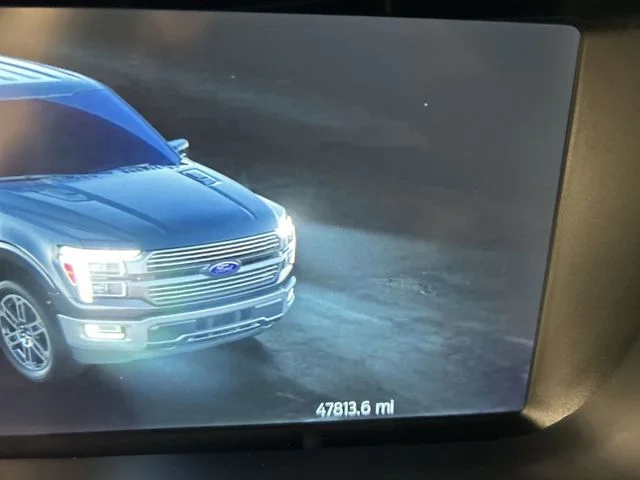 Used 2024  Ford Lariat image 28