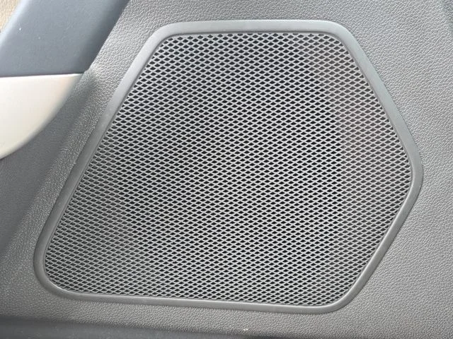 Used 2013 White Suede Ford SEL image 20