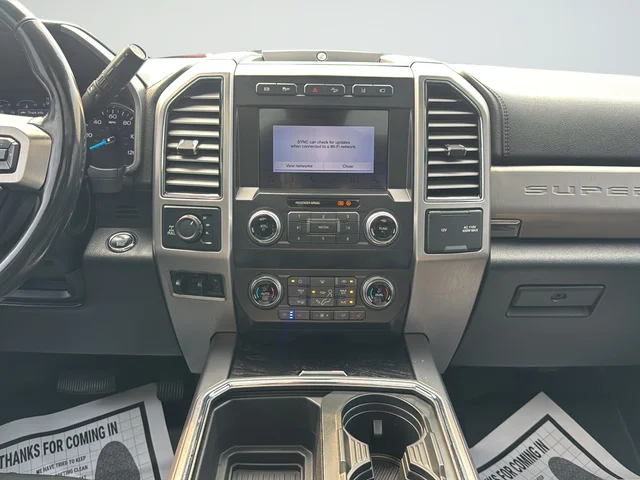 Used 2019  Ford Platinum image 20