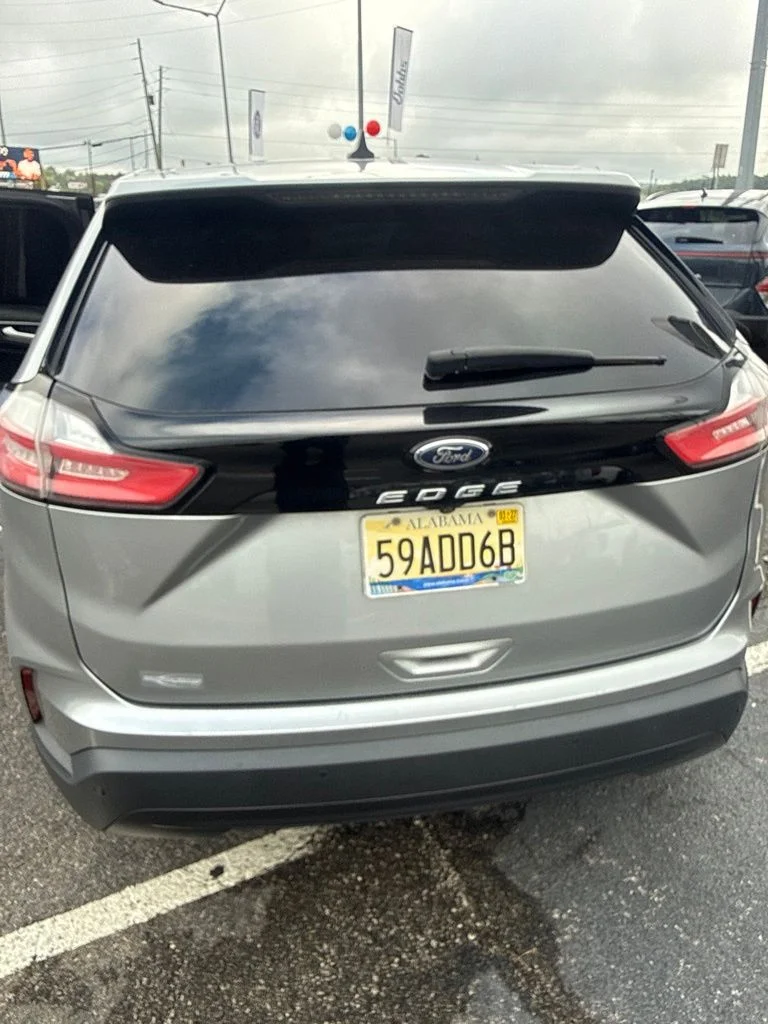 Used 2021 Silver Metallic Ford SE image 5