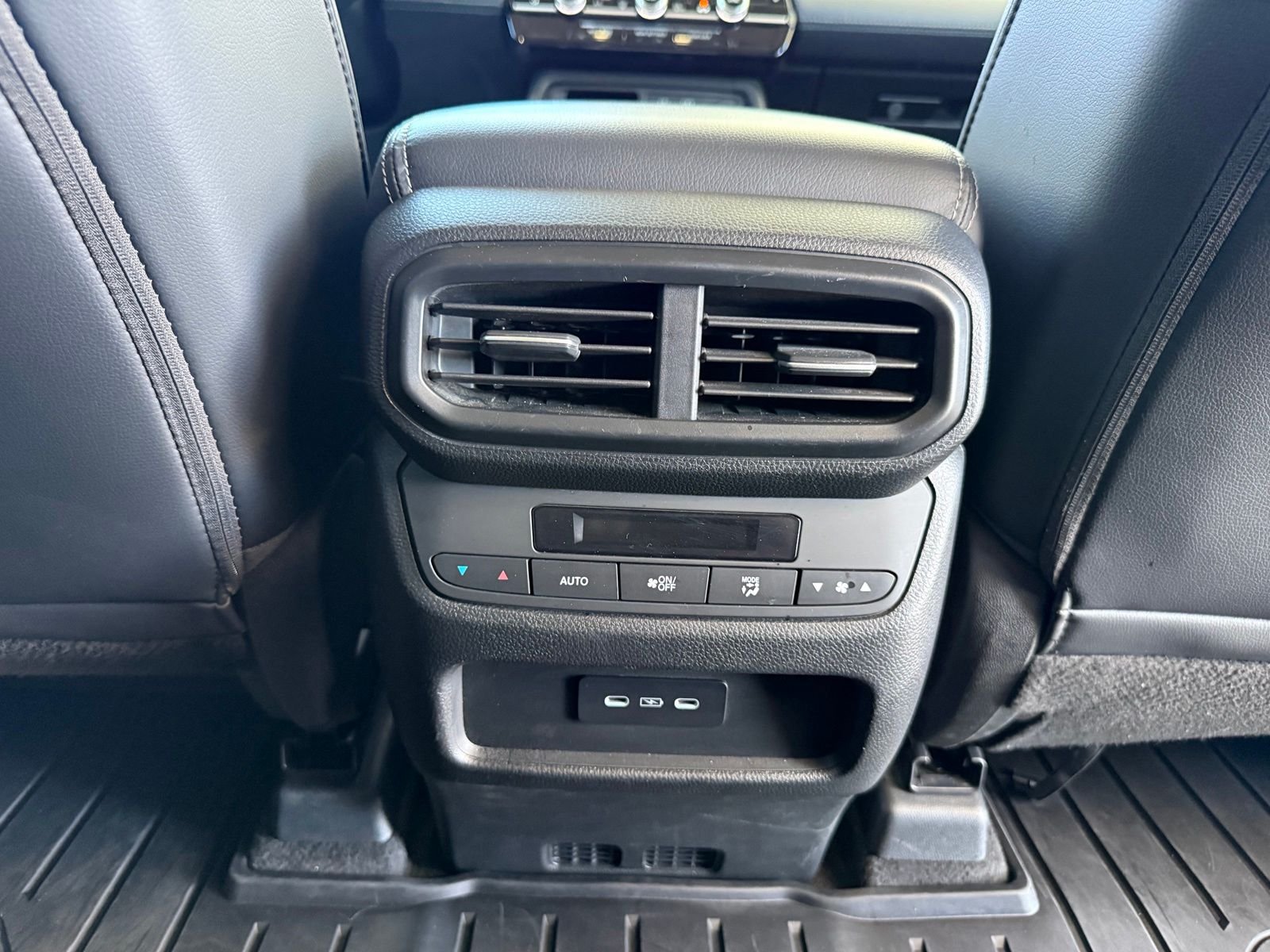 2025 Honda Pilot EX-L - Photo 37