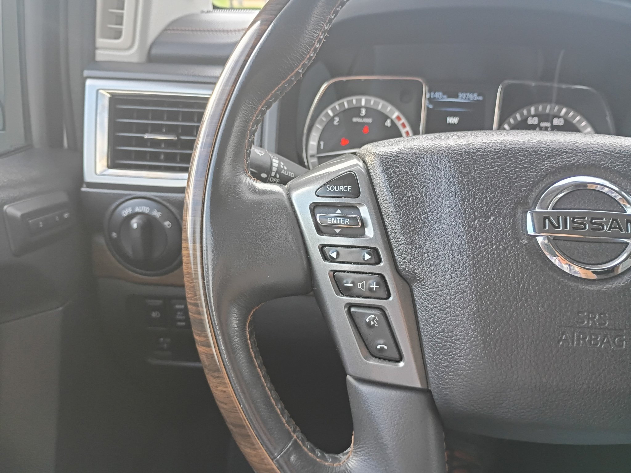 Used 2017 Pearl White Nissan Platinum Reserve image 28