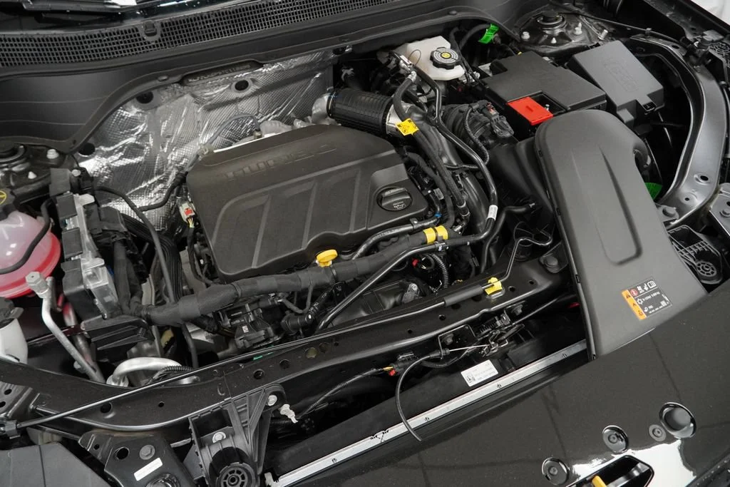 New 2026 Mosaic Black Metallic Chevrolet ACTIV image 39