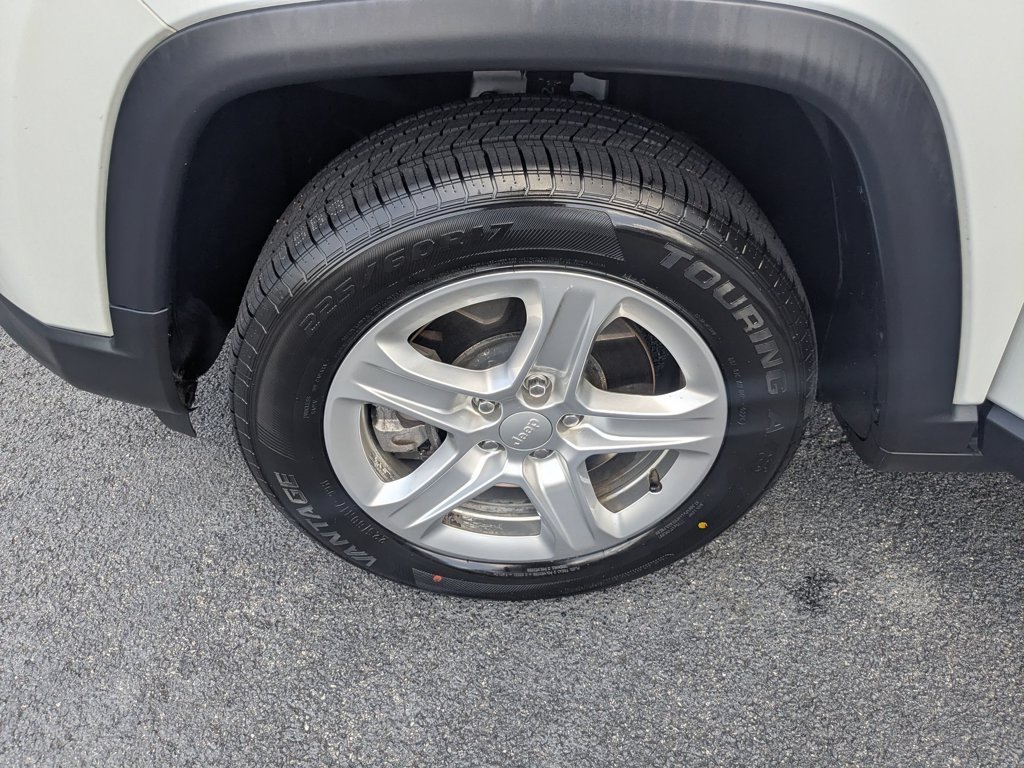 Used 2023 Bright White Clearcoat Jeep Sport image 10