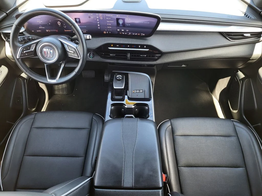 Used 2025 Summit White Buick Preferred image 20