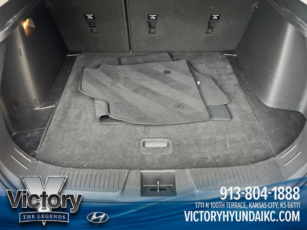 Used 2025 White Chevrolet LT image 23