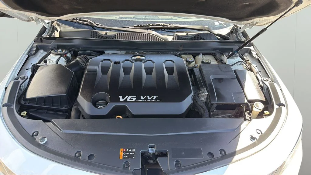 Used 2017 White Chevrolet LT image 9