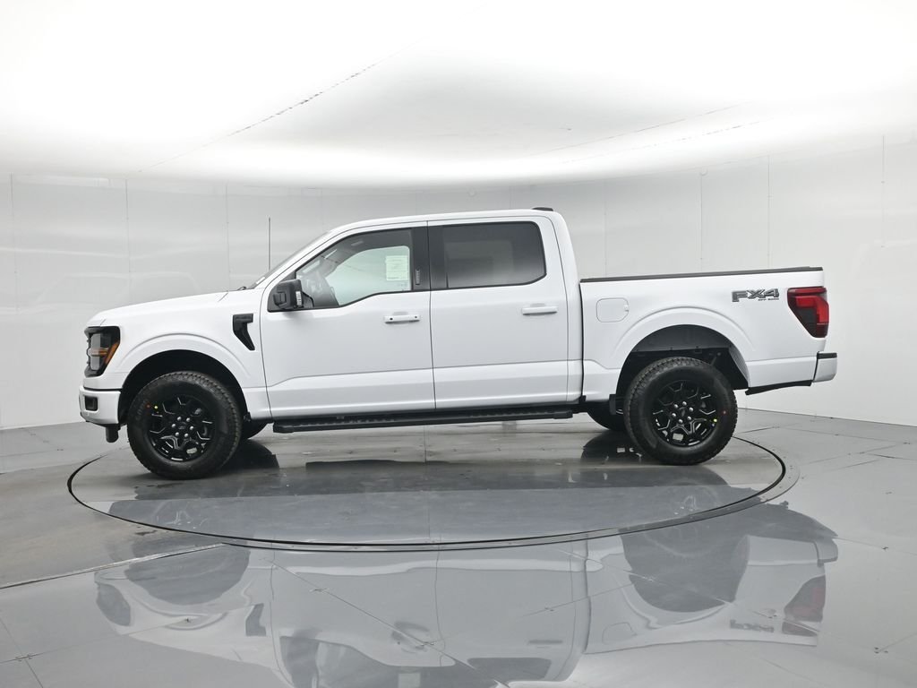 New 2026 Oxford White Ford XLT image 30