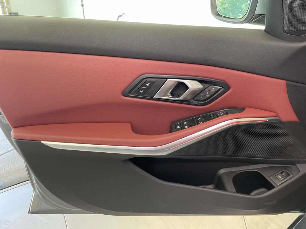 2025 BMW 3 Series 330i - Photo 29