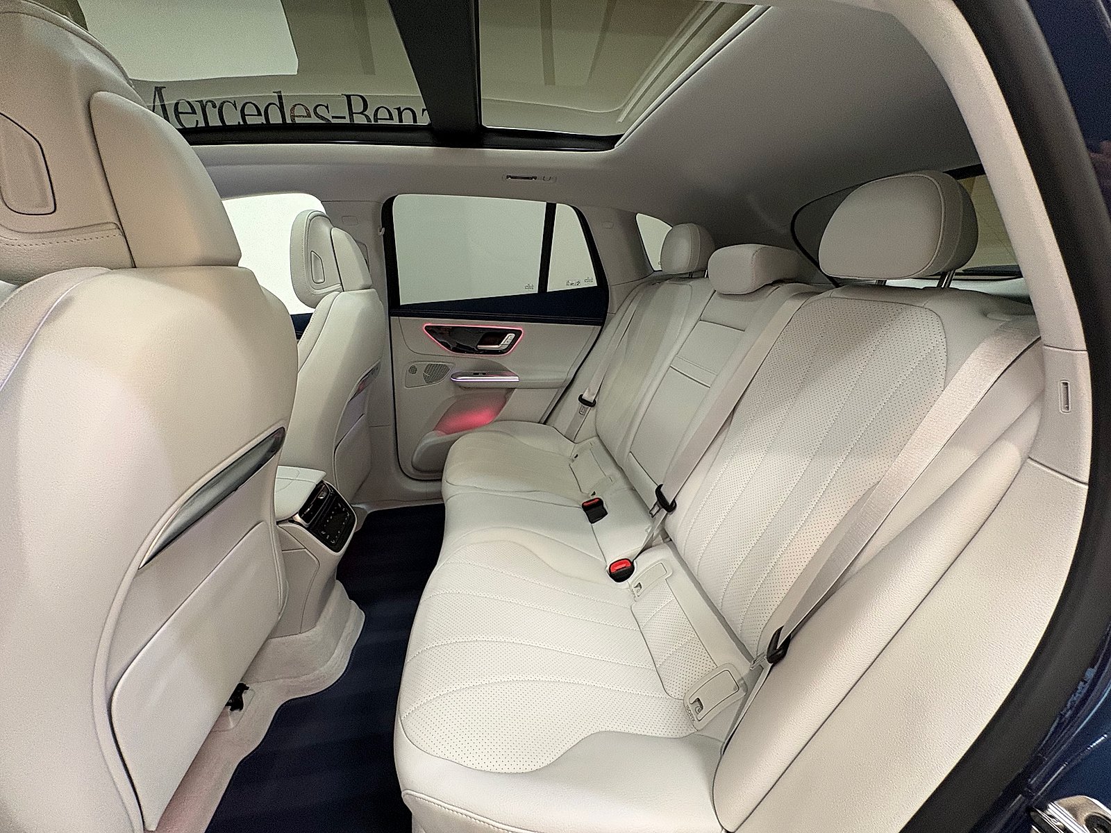 New 2027 Twilight Blue Metallic Mercedes-Benz EQE 320+ image 29