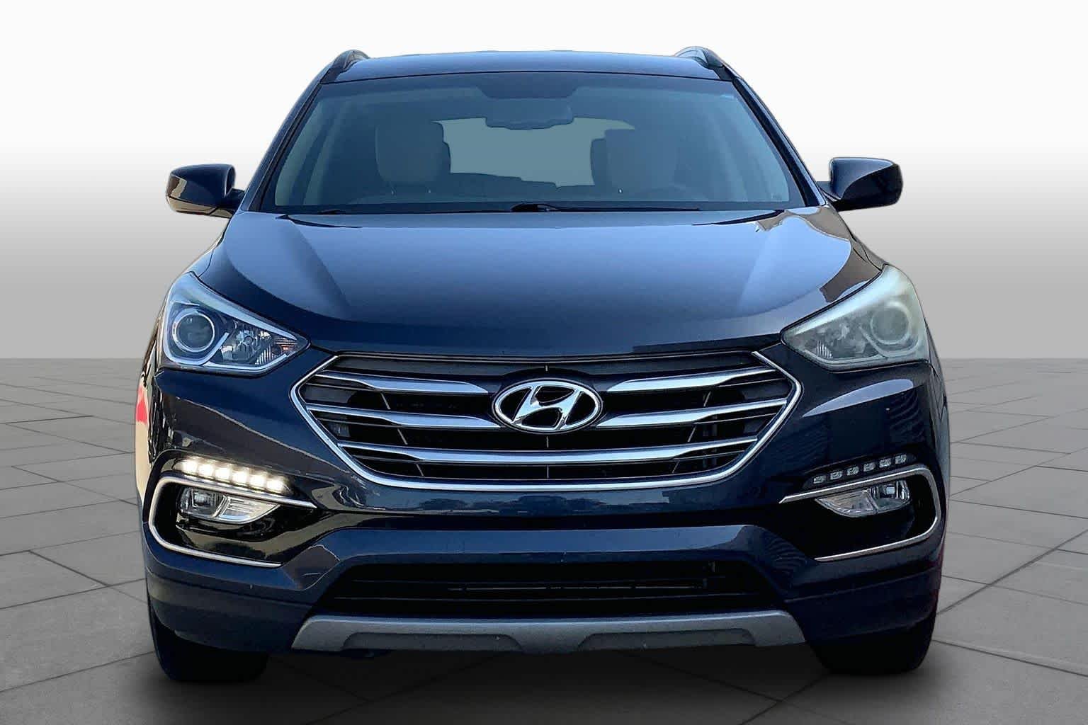 Used 2017 Marlin Blue Hyundai 2.4L image 4