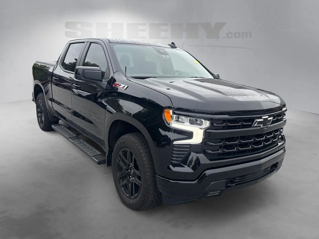 Used 2025 Black Chevrolet RST image 2