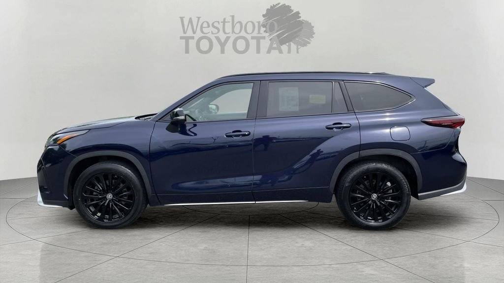 Used 2025  Toyota XSE image 4