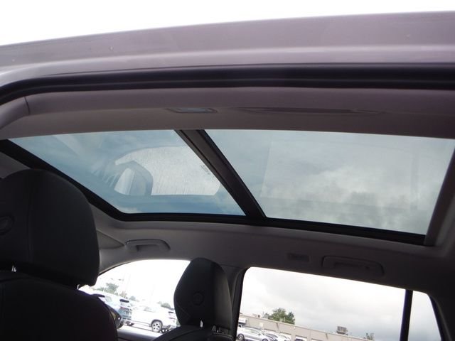 Used 2026 White Volkswagen SE image 10
