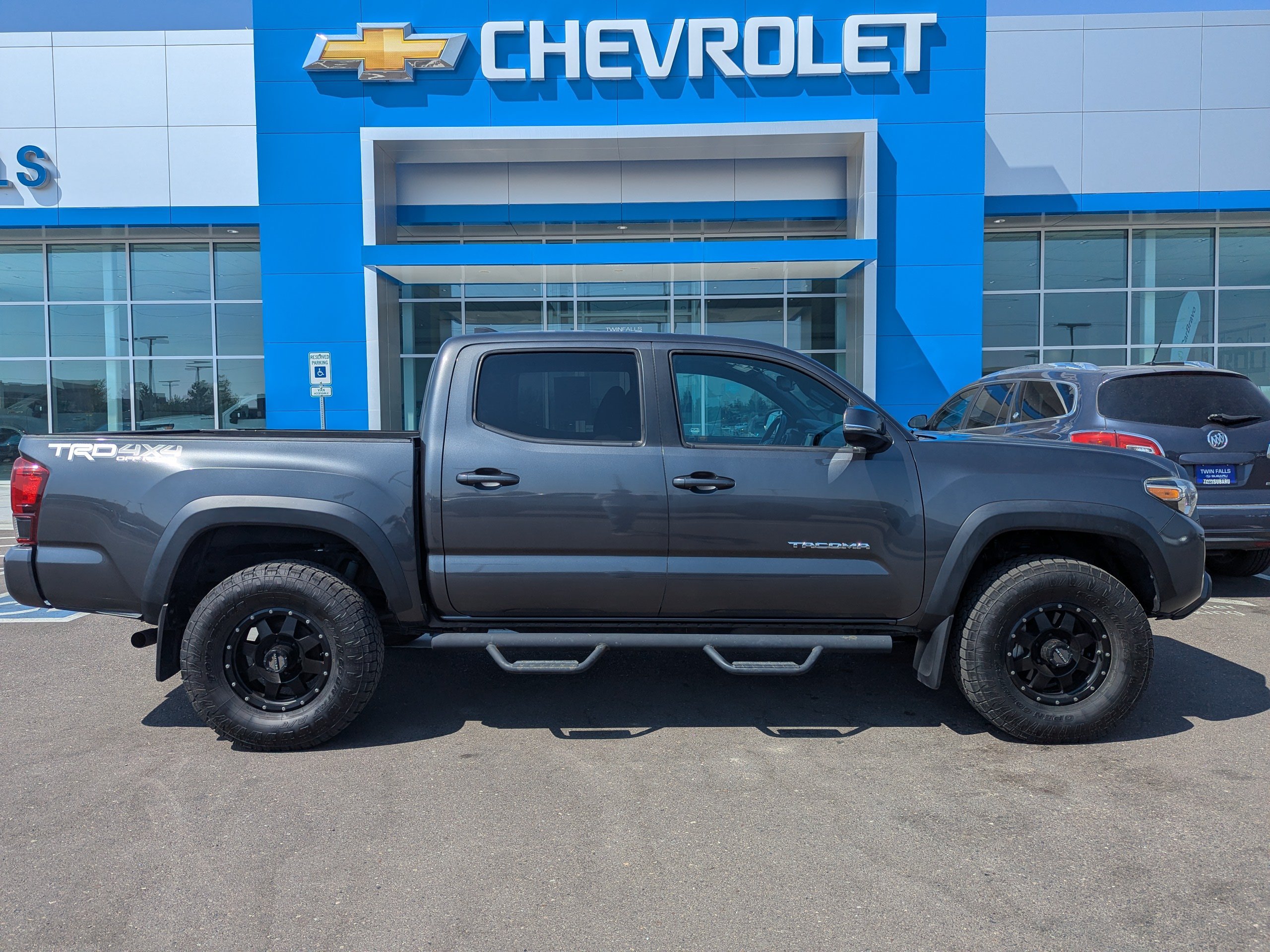 Used 2018  Toyota SR image 32