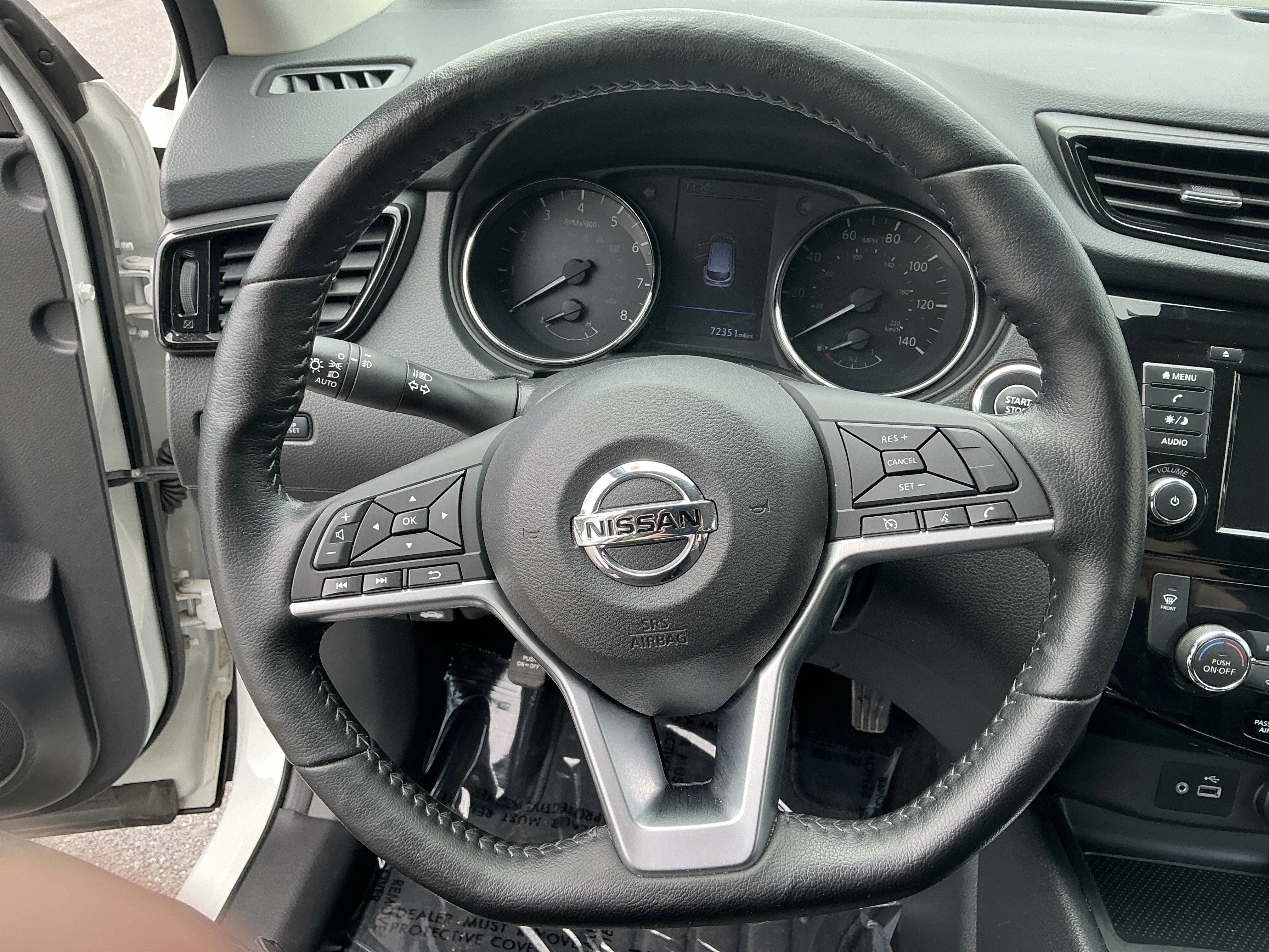 Used 2022 Pearl White Tricoat Nissan SV image 14
