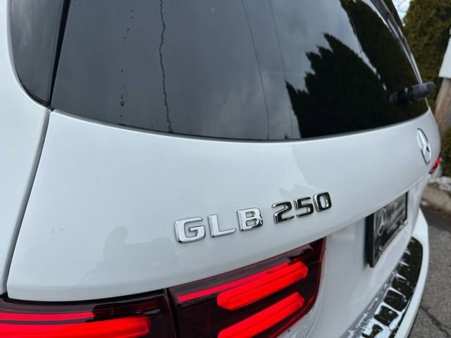 New 2026 Polar White Mercedes-Benz GLB 250 image 50