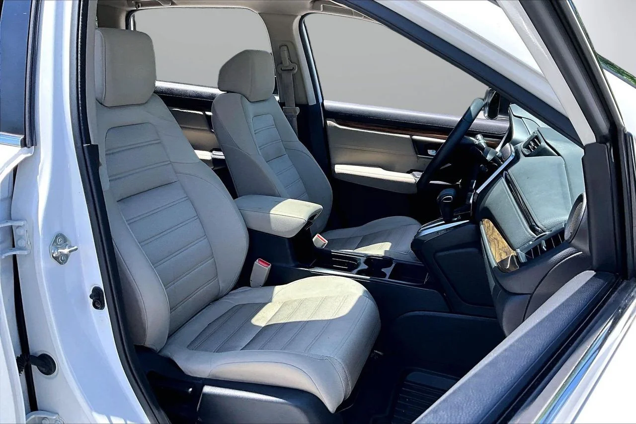 Used 2020 White Honda EX image 23