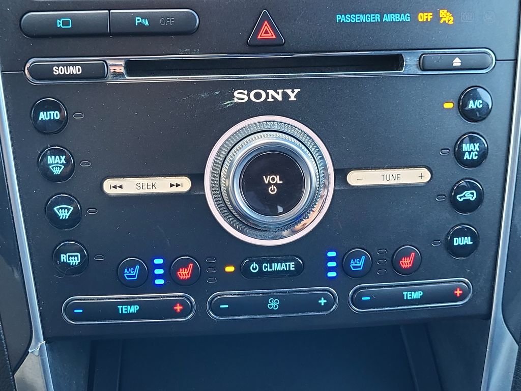 Used 2018 Black Ford Limited image 22