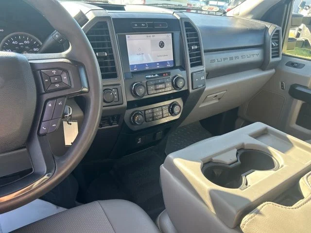 Used 2020 Oxford White Ford XL image 17