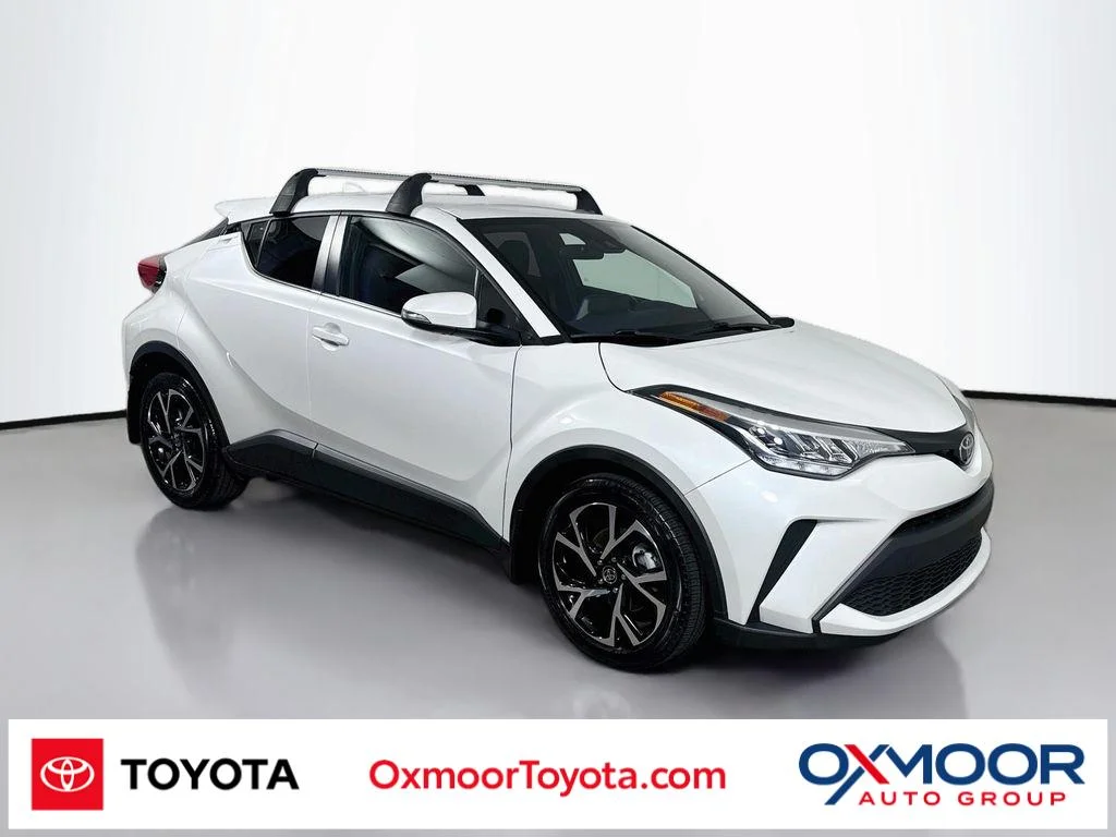 Used 2022 Wind Chill Pearl Toyota XLE image 1