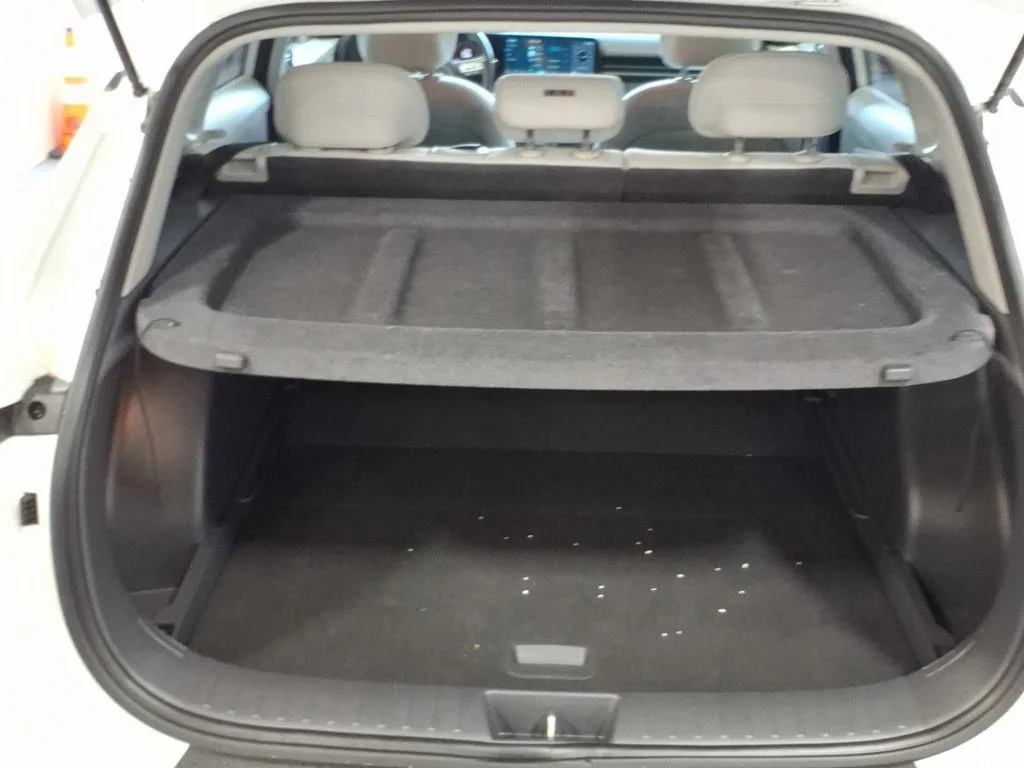 Certified Used 2024 White Hyundai SEL image 5