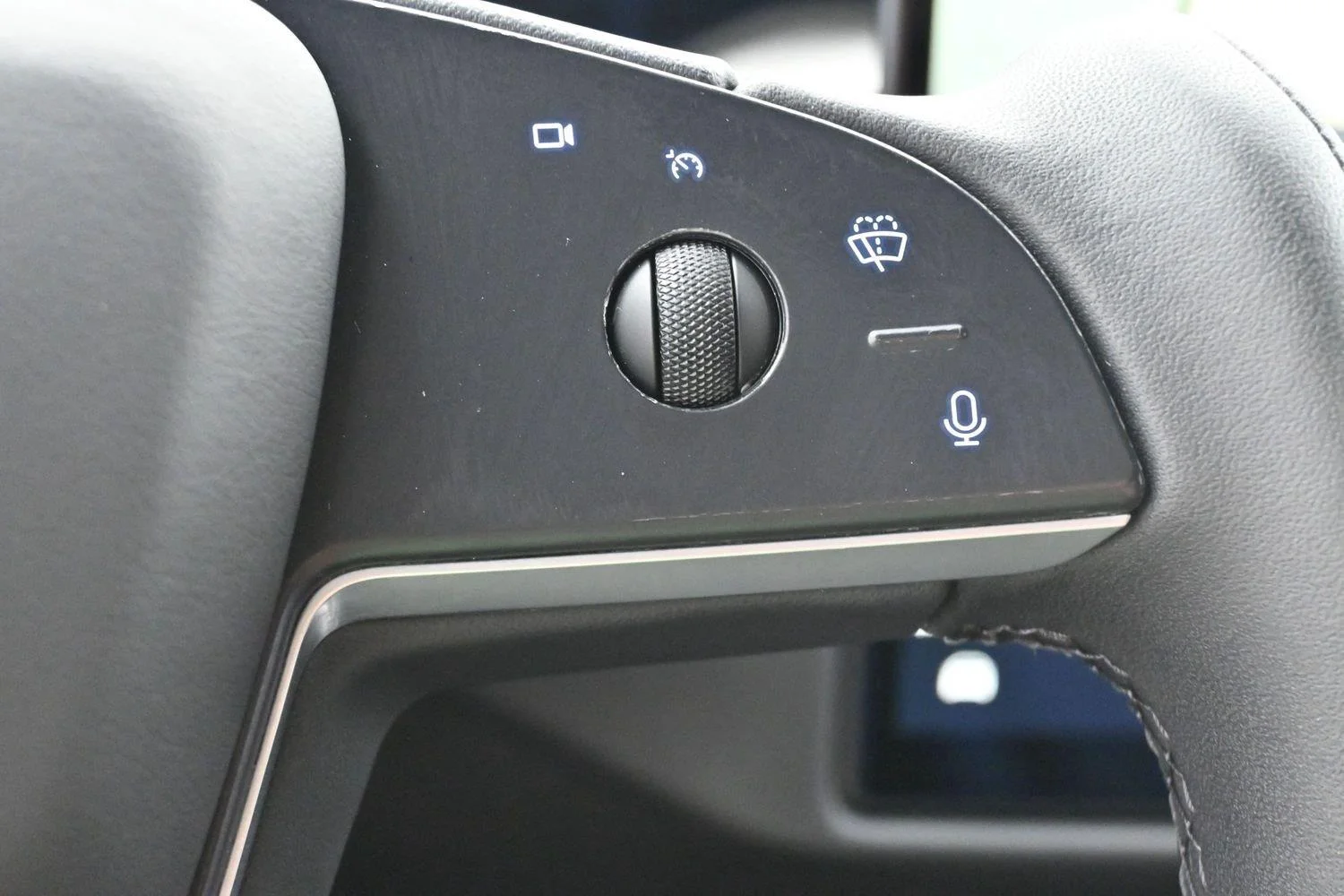 Used 2021 Midnight Silver Metallic Tesla Plaid image 19