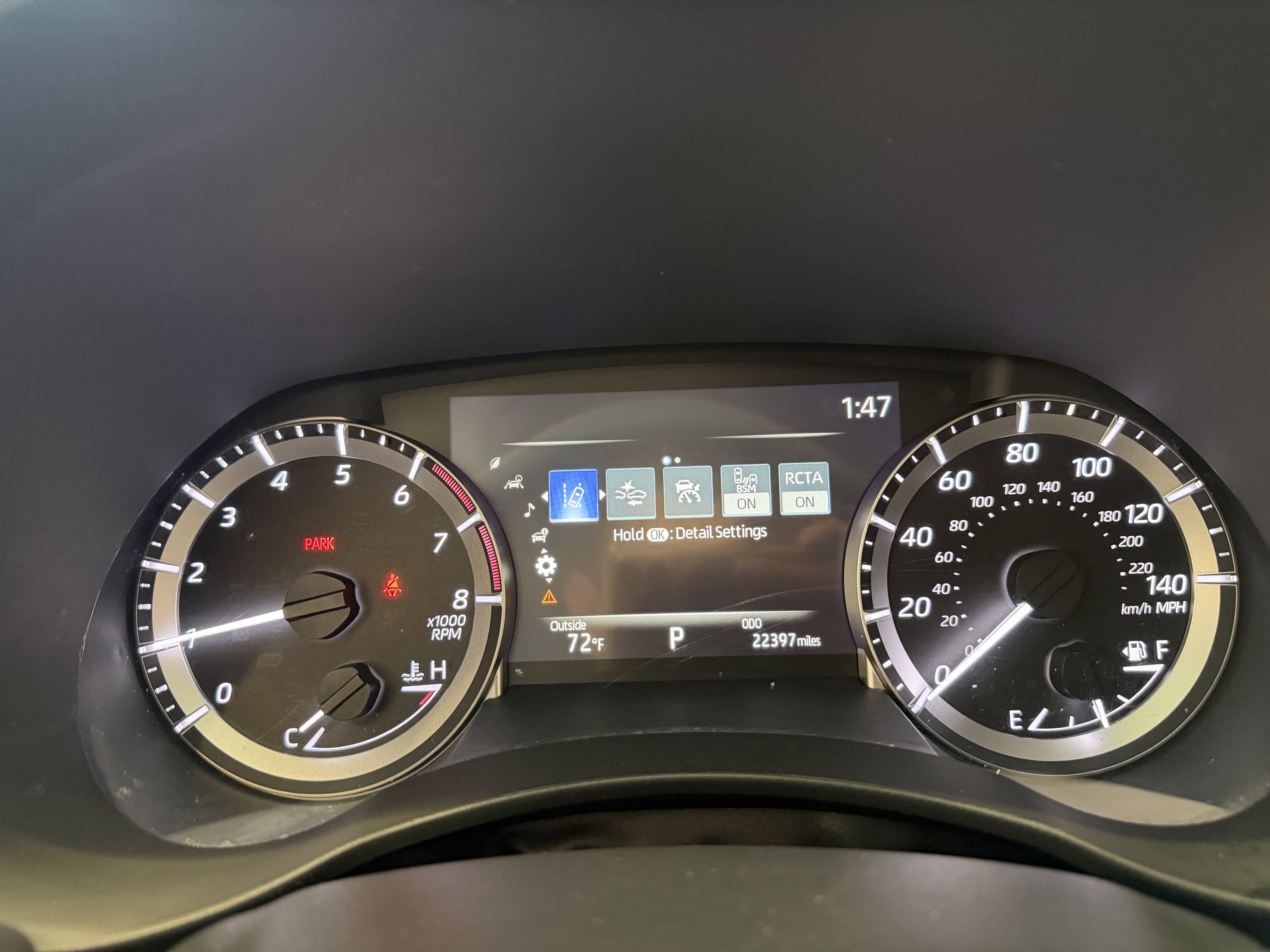 2023 Toyota Highlander XLE - Photo 12