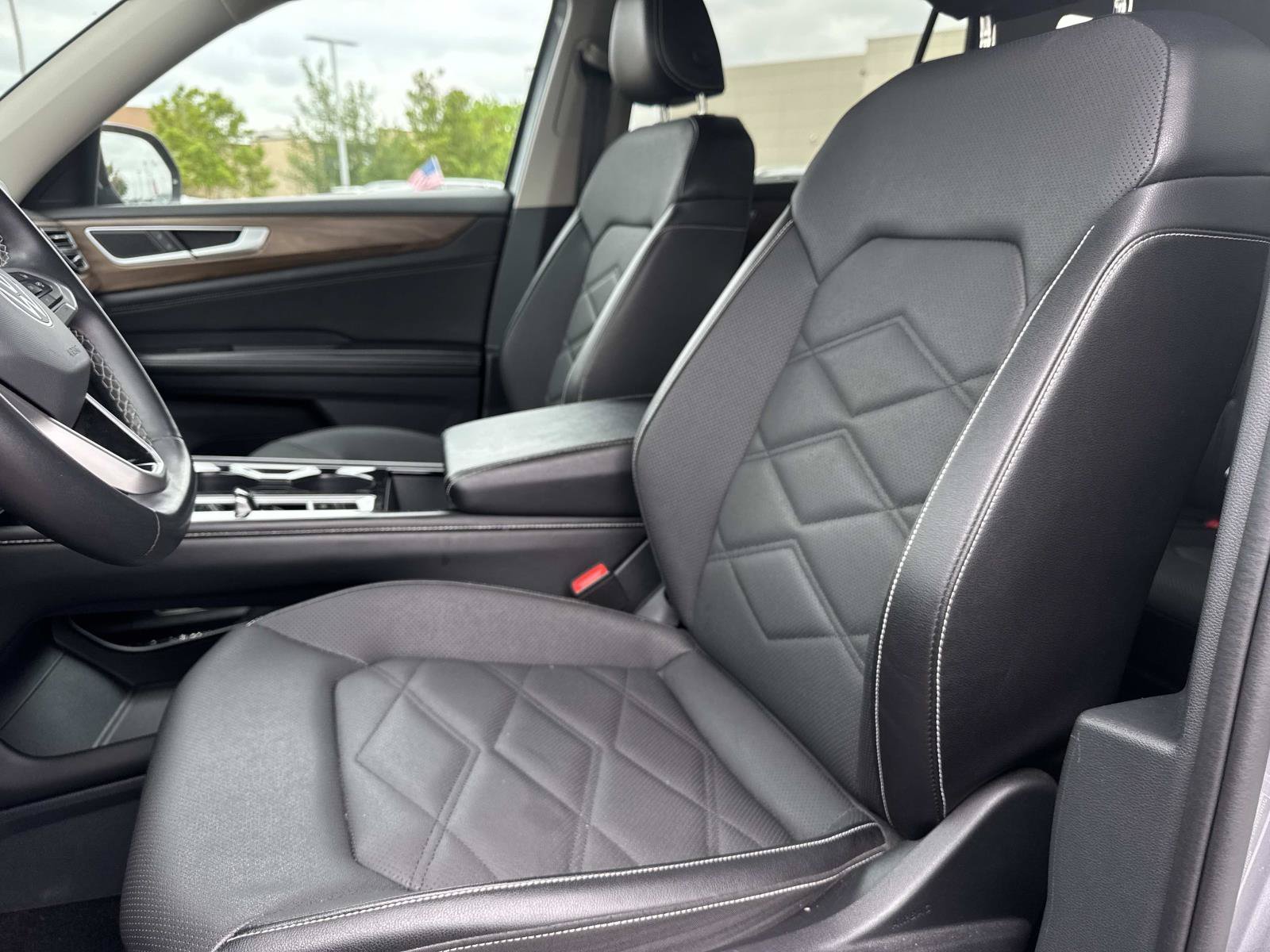 2024 Volkswagen Atlas SE w/Tech - Photo 16
