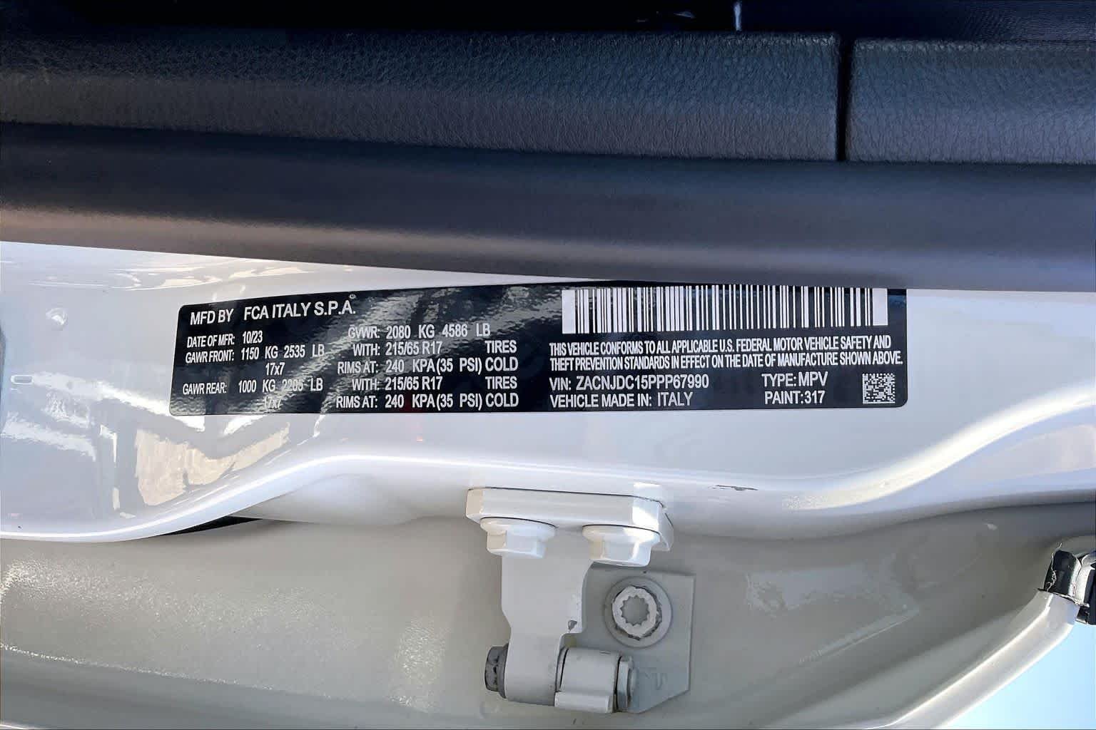 Used 2023 Alpine White Clearcoat Jeep Trailhawk image 33