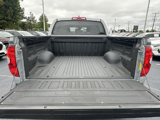 Used 2020  Toyota SR5 image 14