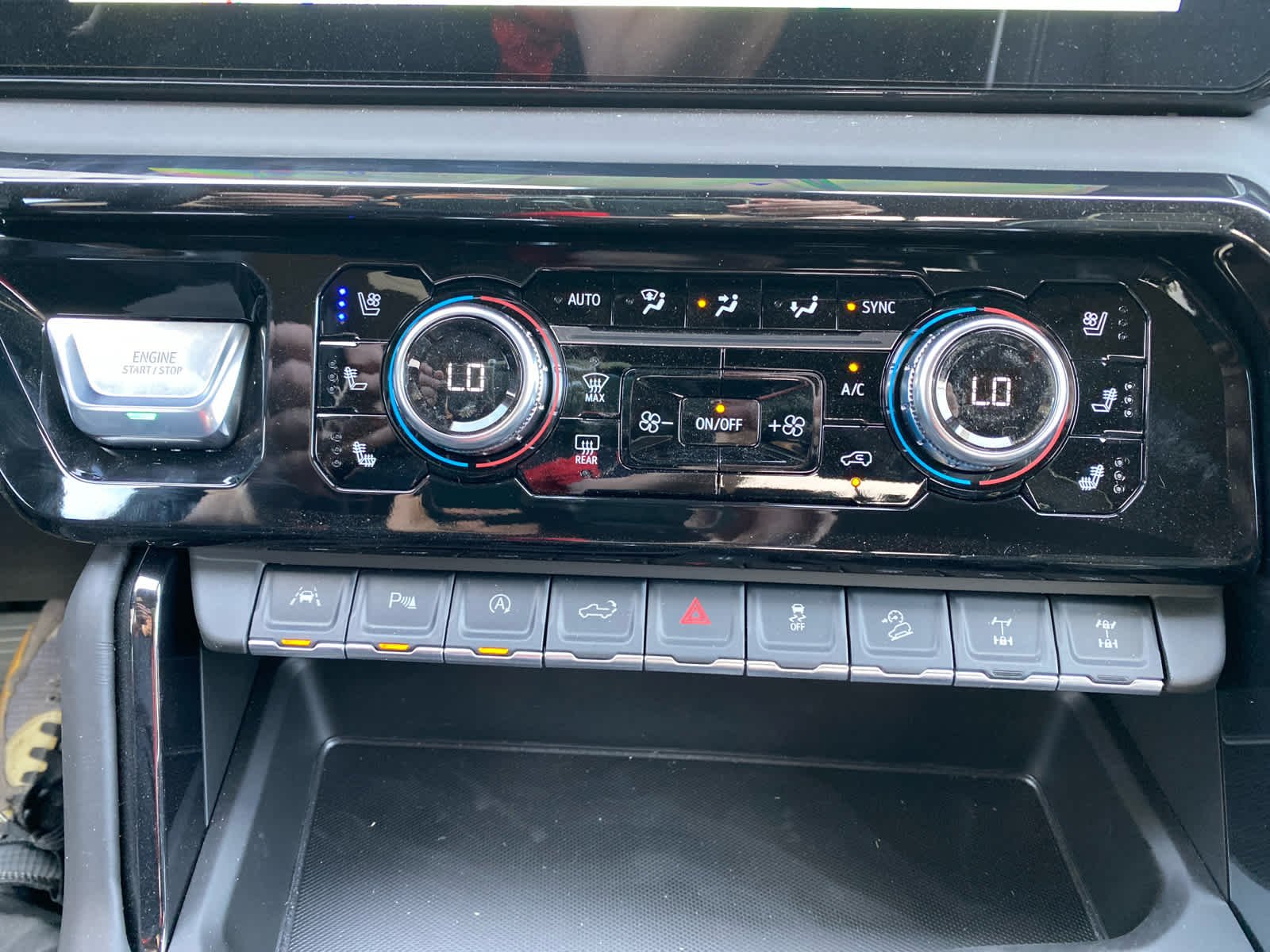 2026 GMC Sierra 1500 AT4X - Photo 19
