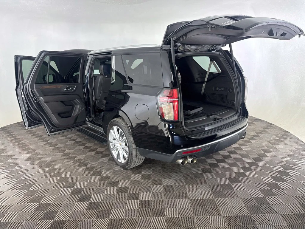 Used 2021 Black Chevrolet High Country image 26