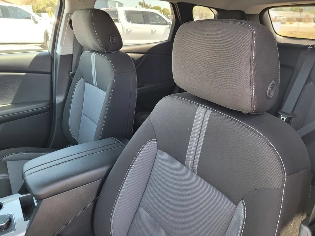 Used 2025 Summit White Chevrolet 2LT image 14