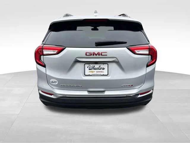 Used 2022 Quicksilver Metallic GMC AT4 image 6