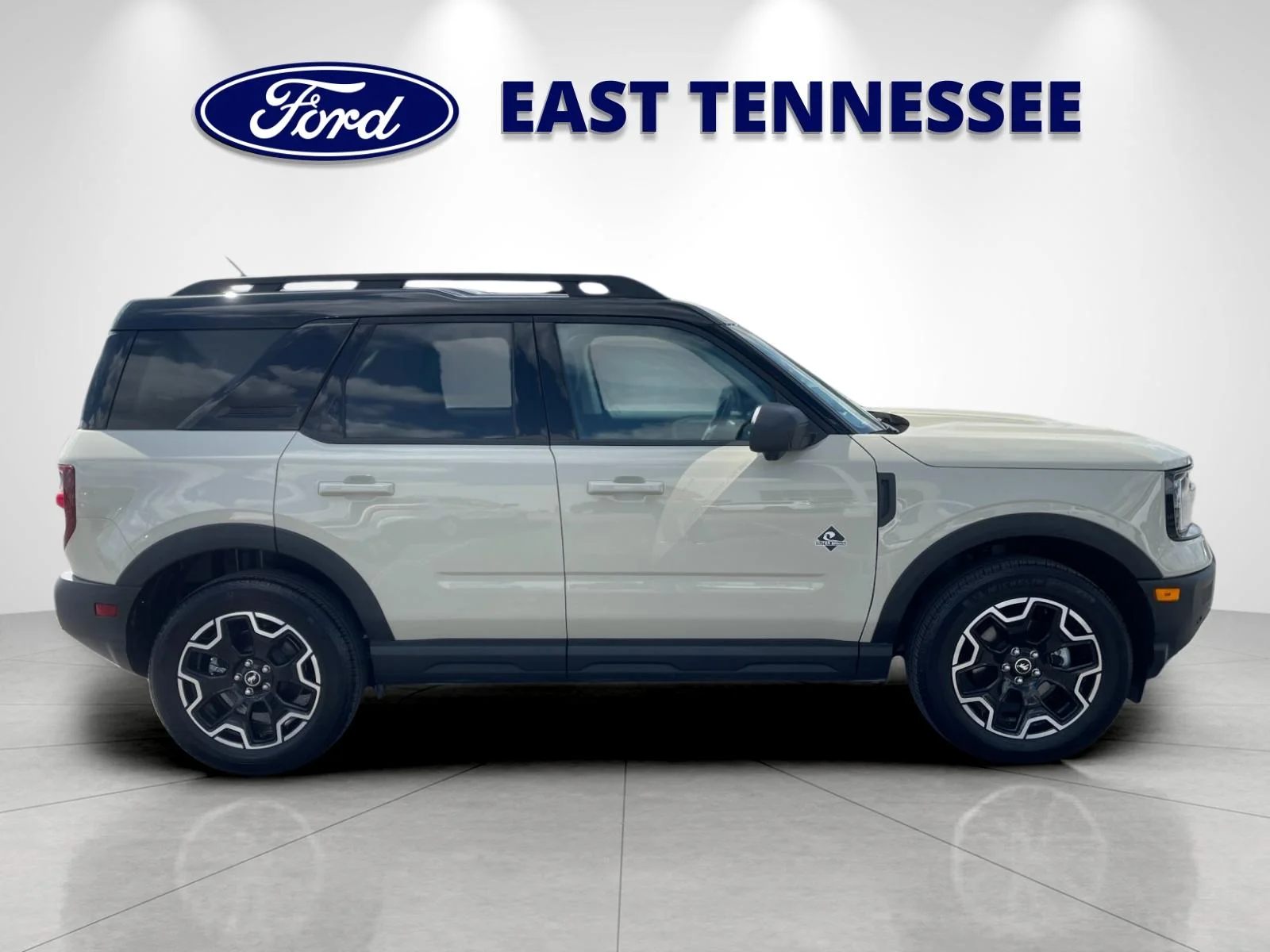 Used 2025 Beige Ford Outer Banks image 2