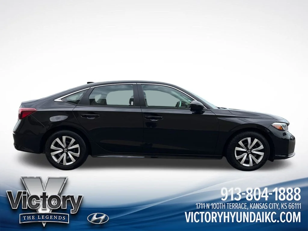 Used 2025  Honda LX image 6
