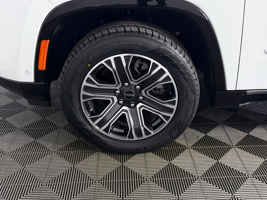 Used 2025 Bright White Clearcoat Jeep  image 34