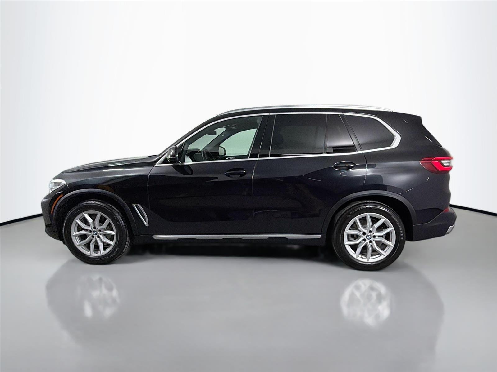Used 2019 Black Sapphire Metallic BMW xDrive40i image 8