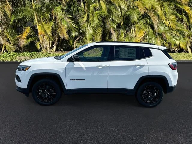New 2026 Bright White Clearcoat Jeep Latitude image 8