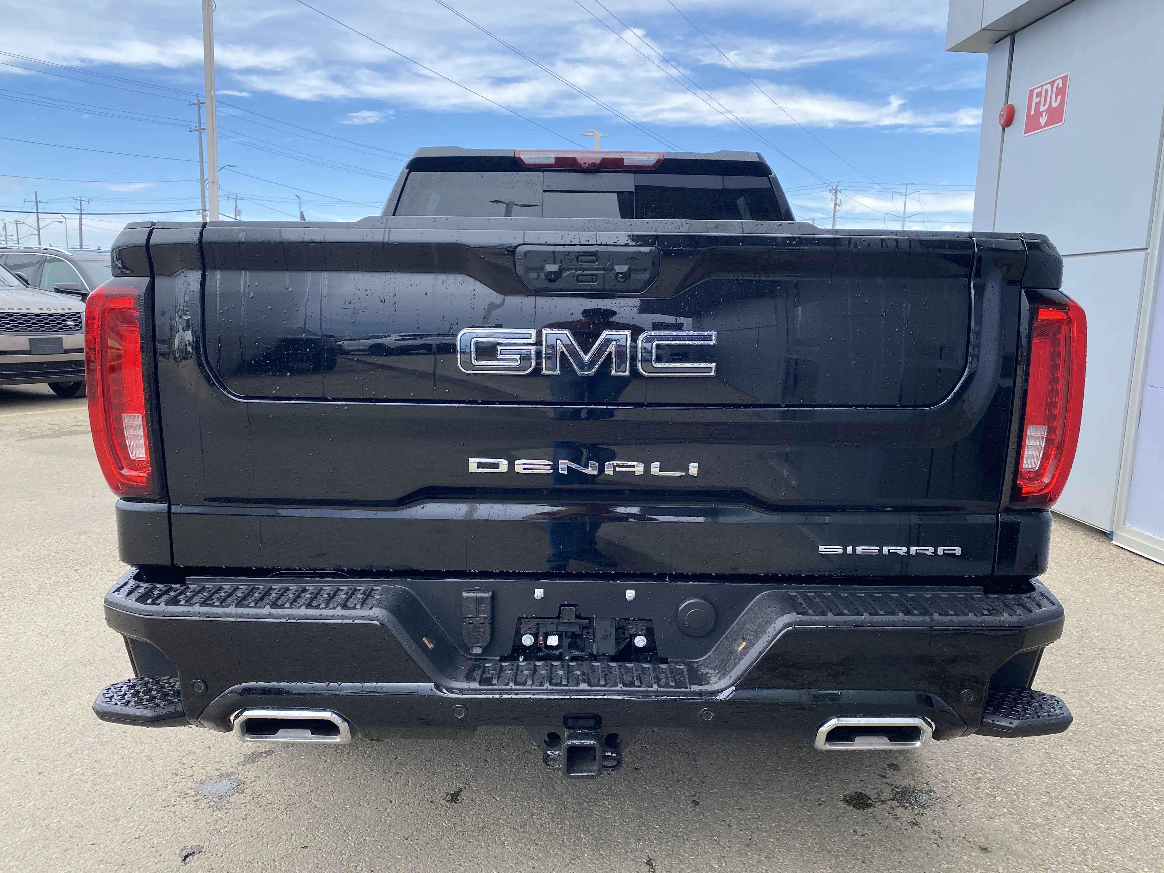 New 2026 ONYX BLACK GMC Denali Ultimate image 6