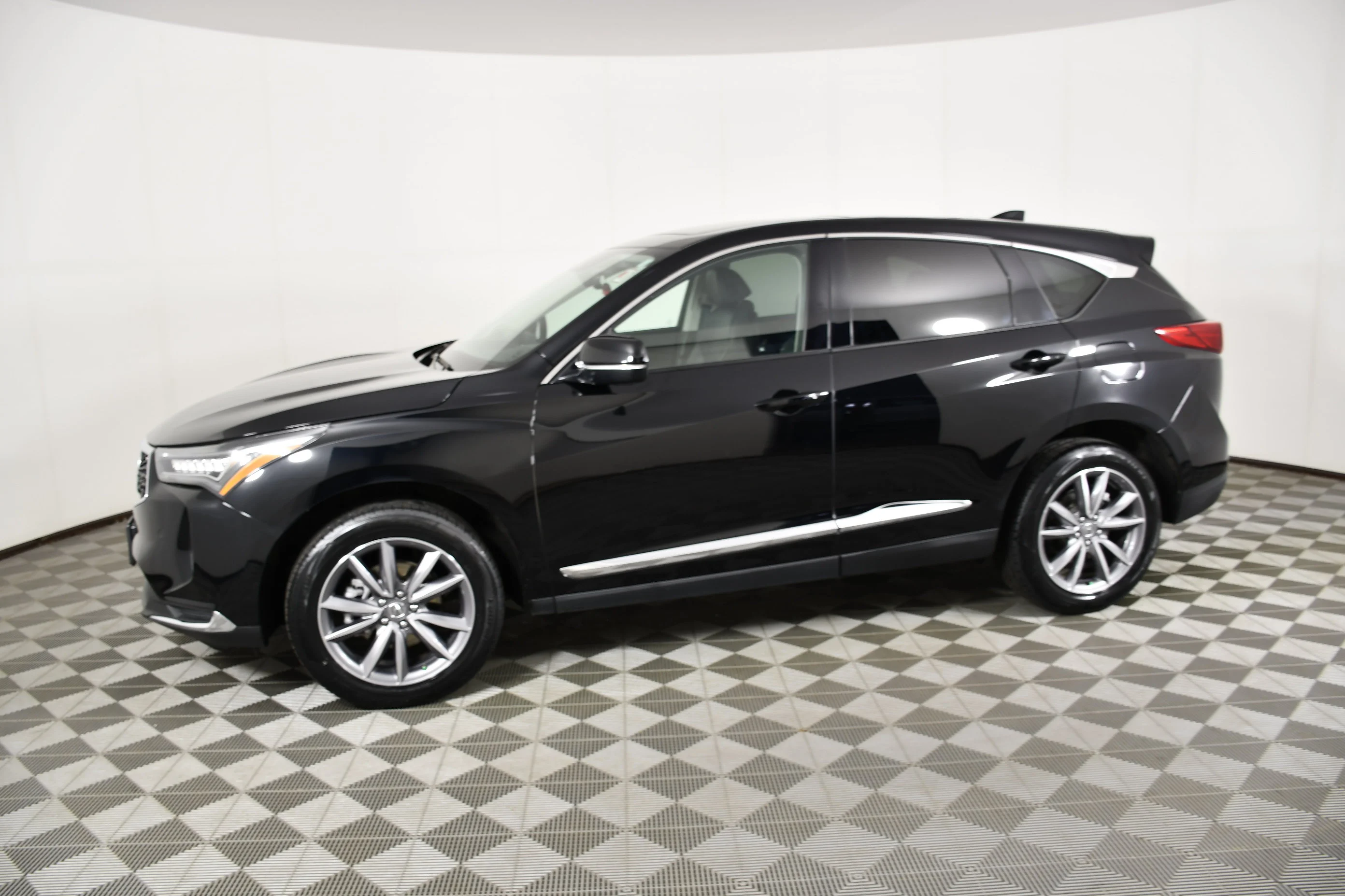 Certified Used 2024 Majestic Black Pearl Acura w/Technology Package image 9