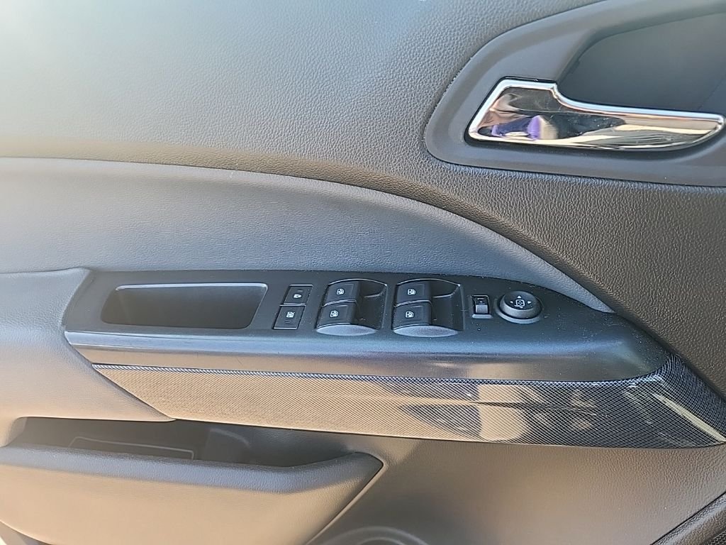 Used 2016 Laser Blue Chevrolet Z71 image 26