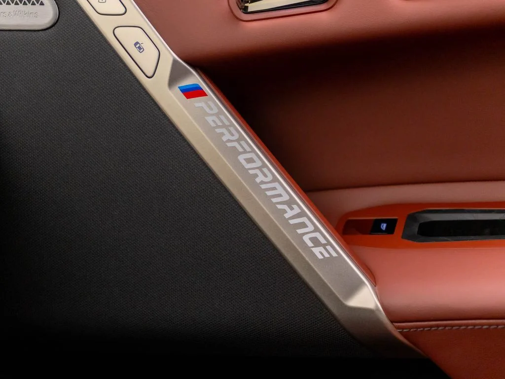 Used 2023 Black BMW M60 image 27
