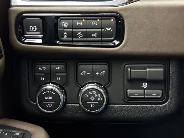2026 GMC Yukon XL Denali Ultimate - Photo 27
