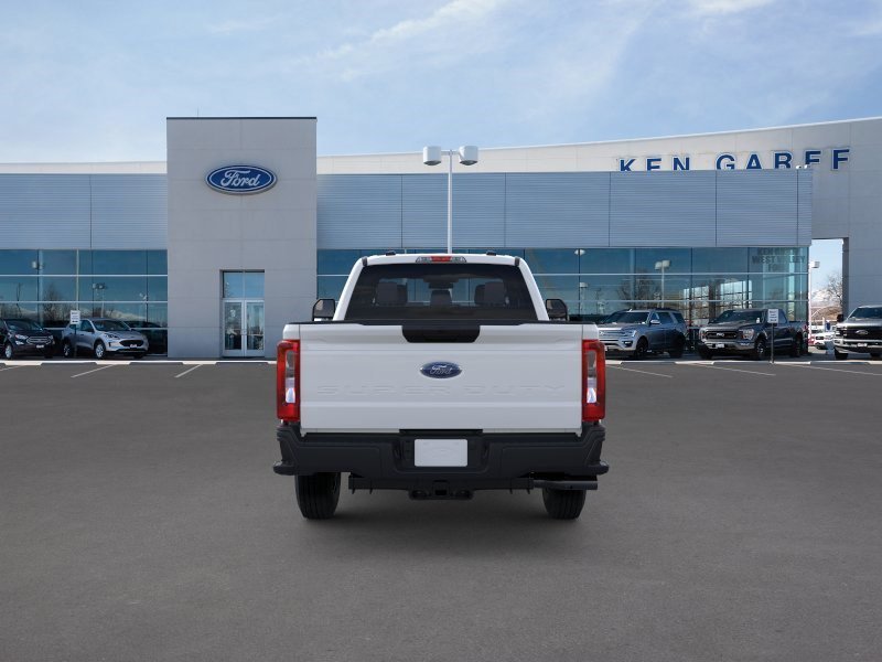 New 2026 Oxford White Ford XL image 5