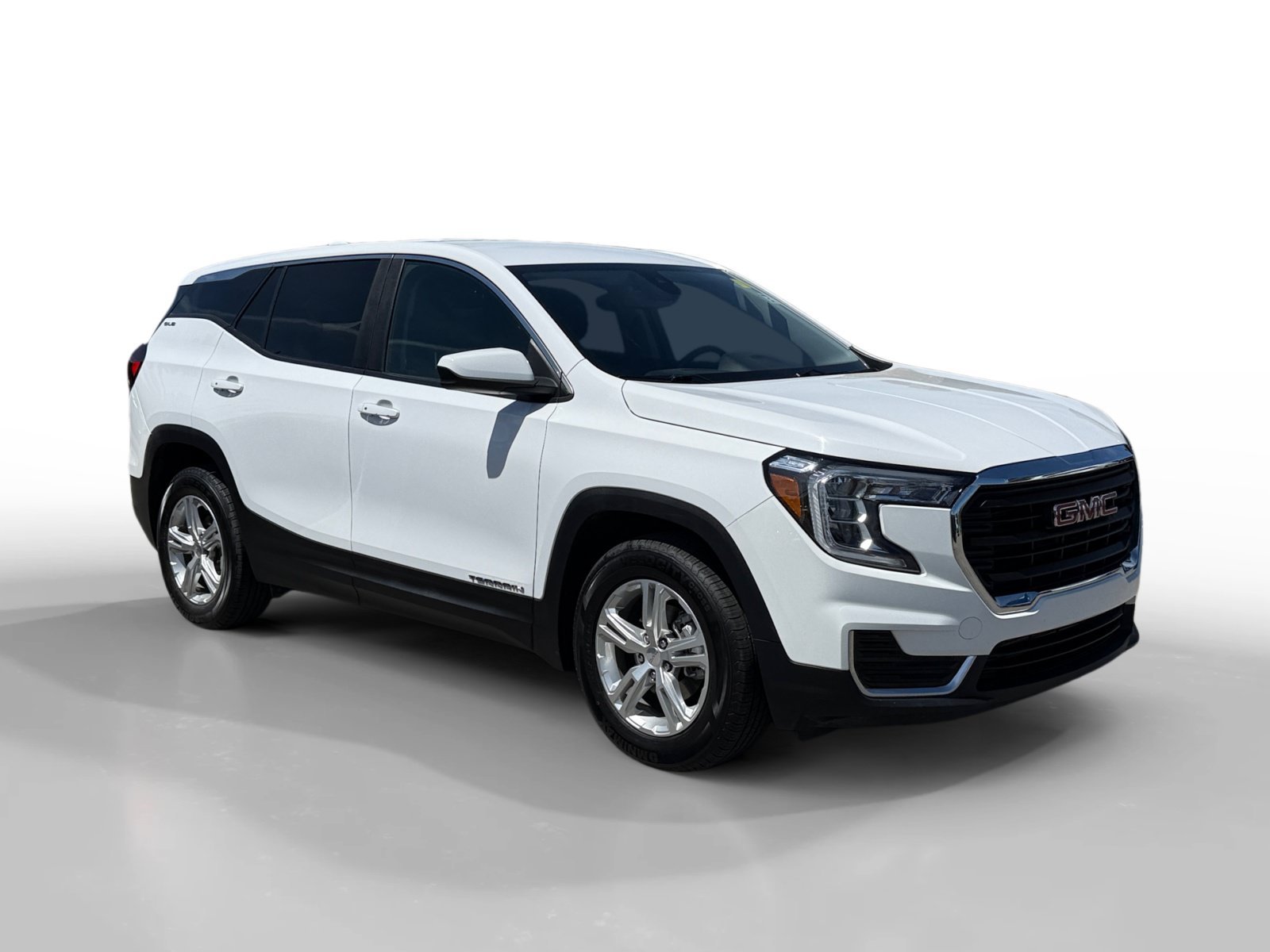 Used 2024 Summit White GMC SLE image 7