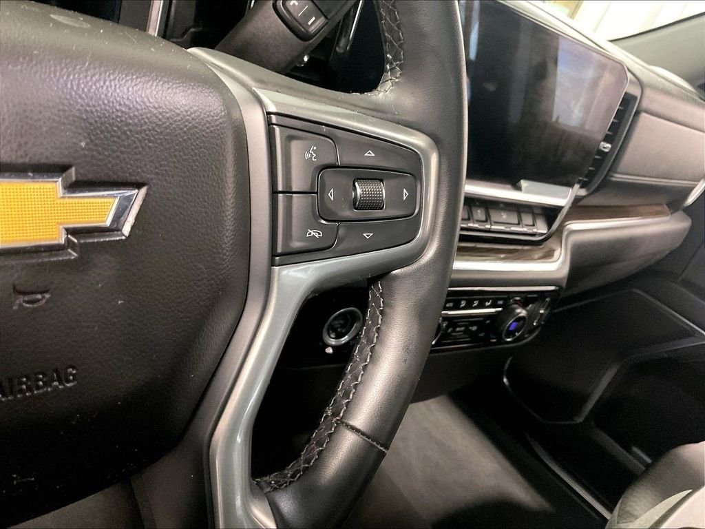 Used 2023 Gray Chevrolet LT image 23