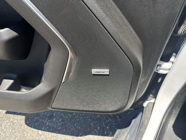 Used 2021 White Chevrolet Premier image 28